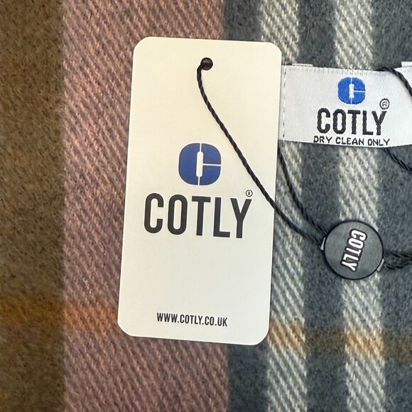 Scarf / Pashmina from UK store - Picture 2 of 2